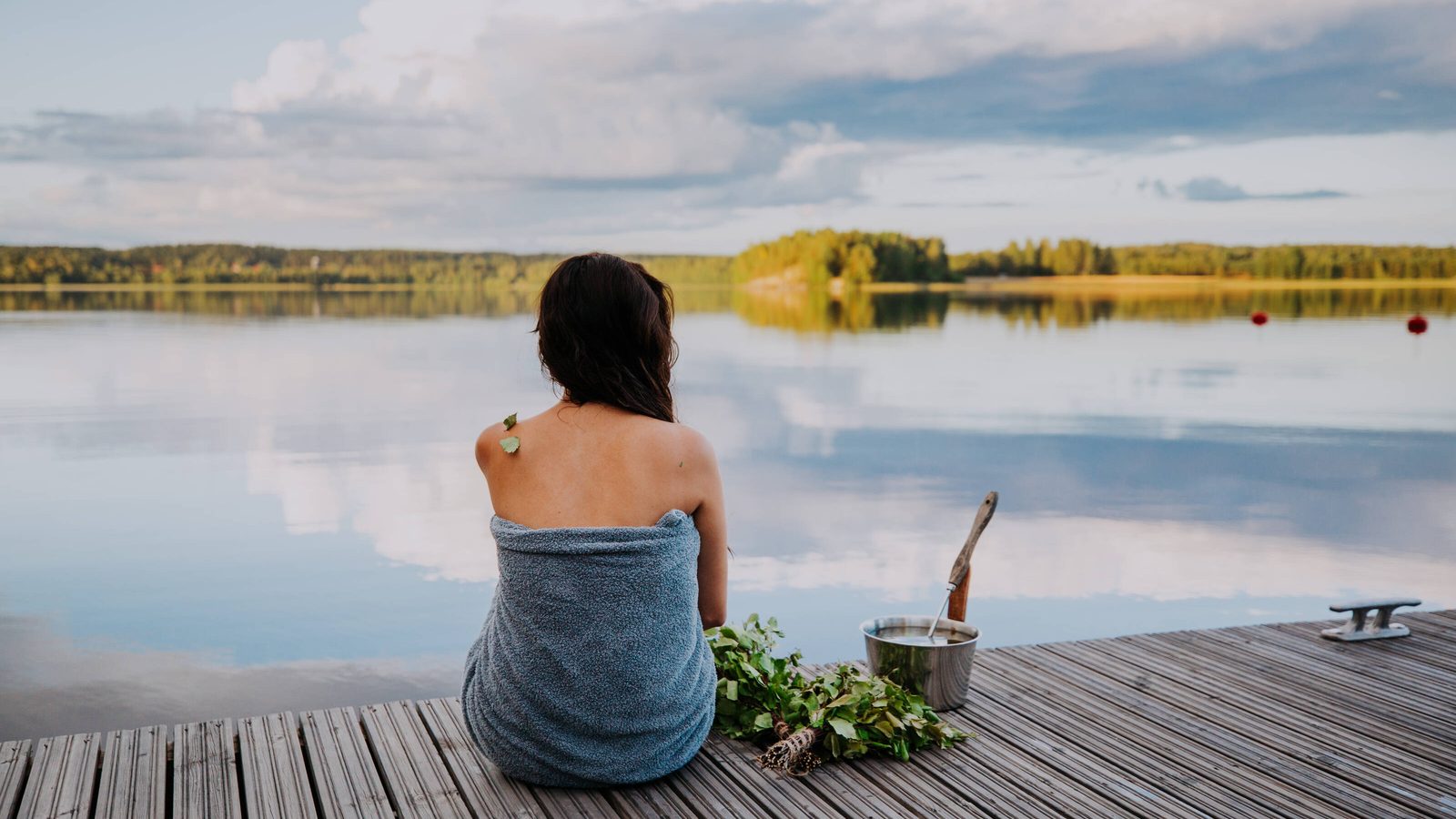 The most-cited sauna study in the world followed 2,315 Finnish men for two decades, and not one of them took a summer off. The seasonal-sauna debate that fills wellness blogs every June was never a debate in the country that generated the numbers.